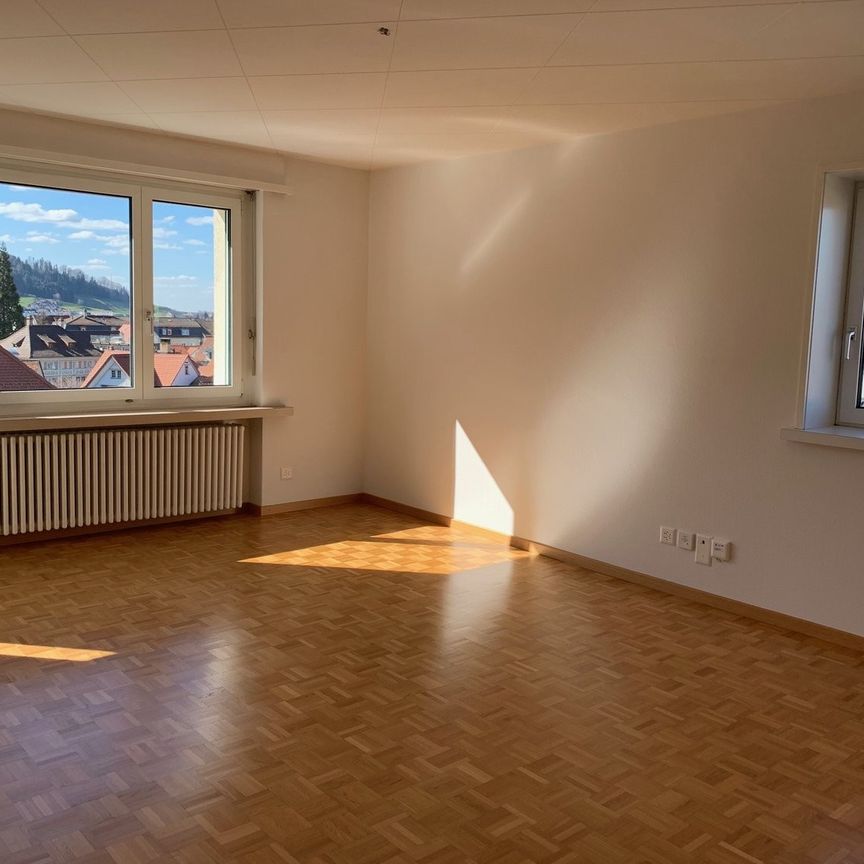 Attraktive 2.5 Zi.-Wohnung an ruhiger Lage - Photo 2