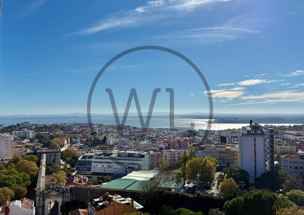 Apartamento T5+1 em Lisboa