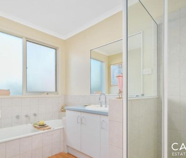 2/4 Camley Court, Berwick - Photo 5