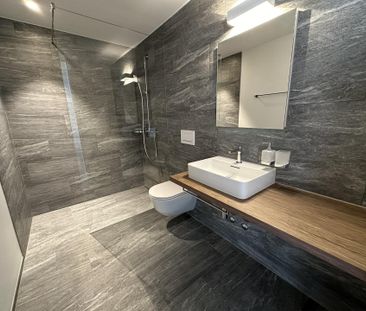 Moderne 4.5-Zimmer-Neubauwohnung an Toplage - Photo 4