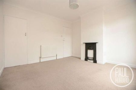 Southwell Road, Kirkley, NR33 - Photo 2