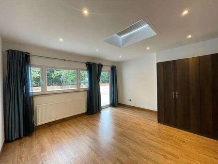 Bourne End Road, Northwood, HA6 - Photo 2