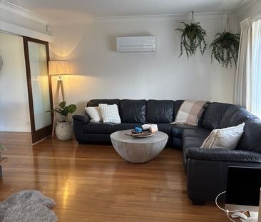 Freshly Painted, Spacious & Location Perfect! - Photo 3