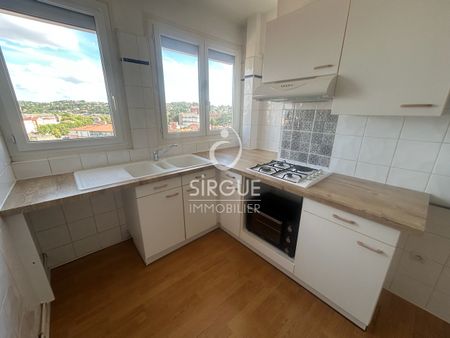 Location Appartement 3 pièces 78m² ALBI 81000 - Photo 4