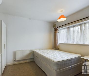 6 bedroom end of terrace house to rent - Photo 3