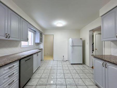 For Lease - 129 Irenemount Crescent, Markham, Ontario - Photo 2