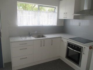 Charming 2BR Unit in Elderslea, Upper Hutt - Photo 3