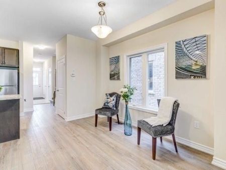 For Lease - 60 Crumlin Crescent, Brampton, Ontario - Photo 5