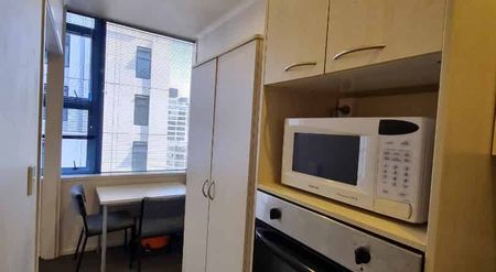 CITY CENTRE - 1 Bedroom Furnished Apartment - Photo 4