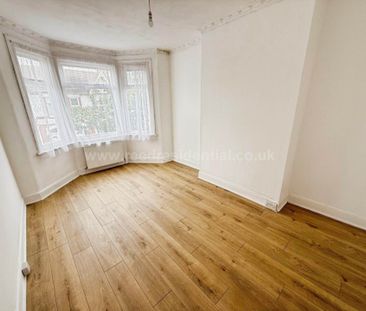 Ramuz Drive, Westcliff On Sea - Photo 4