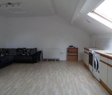 1 bedroom penthouse to rent - Photo 1