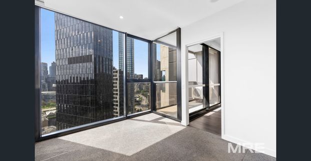 Contemporary Southbank living with resort-style amenities - Photo 1