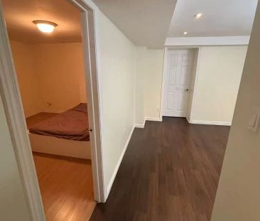 160 Galbraith Crescent - Photo 1