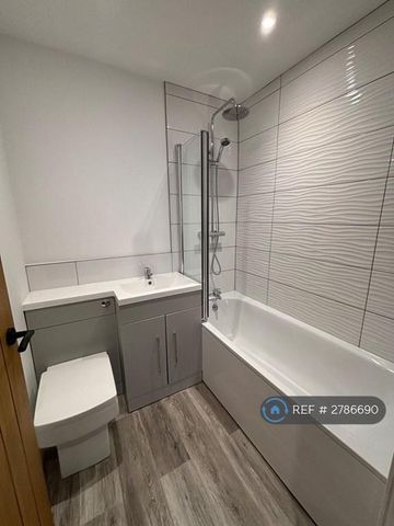 2 bedroom flat to rent - Photo 5