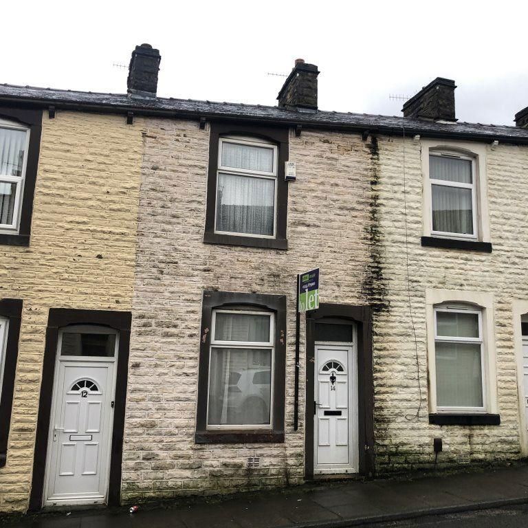 2 bedroom terraced house to rent - Photo 1