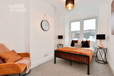 2 bedroom maisonette to rent - Photo 5