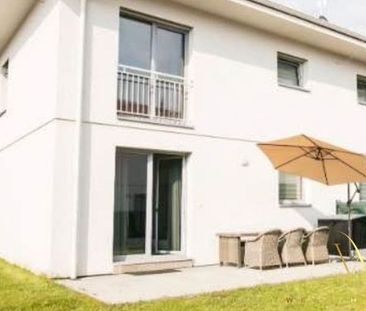 Na prenájom 4 izbový rodinný dom v Stupave - Fotografia 3