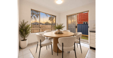 Spacious Townhouse Living in a Convenient Campsie Location - Photo 2