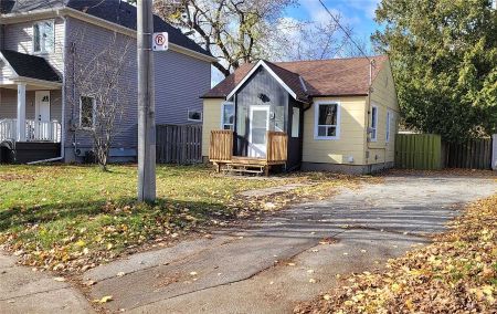 For Lease - 10 Warvet Crescent, Toronto, Ontario - Photo 3