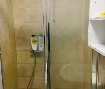 Room in a Shared House, Spencer Close, NW10 - Photo 5