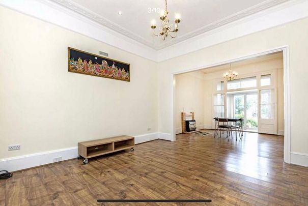 6 bedroom detached house to rent - Photo 1