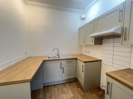 Broad Street, ., Bungay - Photo 2