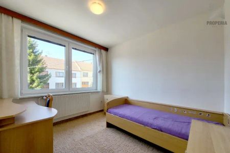 Pronájem prostorného bytu 4+1 (98 m - Photo 3