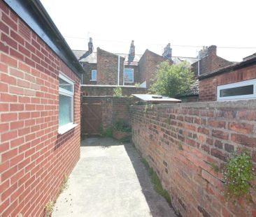 2 bedroom terraced house to rent - Photo 6