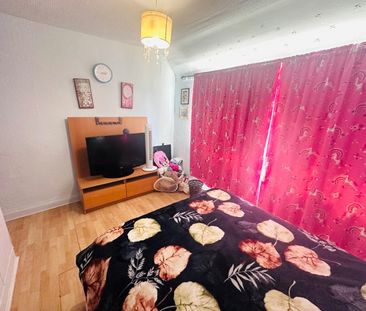 Room in a Shared House, Coles Green, NW2 - Photo 3