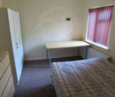 6 bedroom house to rent - Photo 3