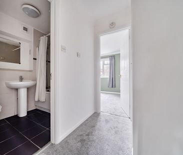 Abinger Way, Guildford, Surrey, GU4 - Photo 4