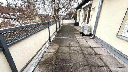 Dommayergasse!!! Klimatisierte DG-Whg ohne Schrägen mit 29m² Terrasse - Photo 5