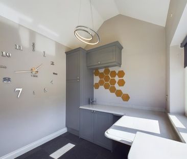 3 bedroom detached bungalow to rent - Photo 1