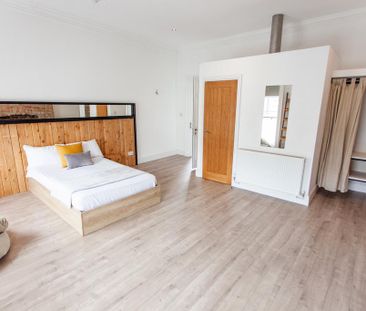 7 bedroom end of terrace house to rent - Photo 3