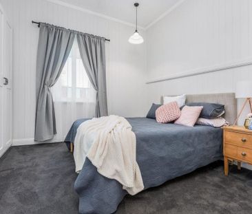 Stunning 3-Bedroom Family Home in Ipswich - Photo 4