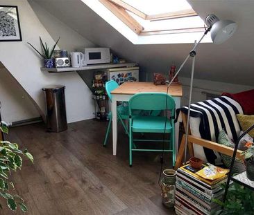 Hanger Lane Loft Flat, Ealing Broadway, Ealing, W5 - Photo 2