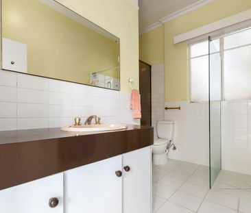 195 Cotham Road, Kew VIC 3101 - House For Rent | Domain - Photo 6