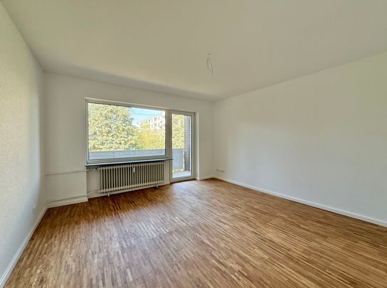 Großzügige + helle 3-Zimmer-Wohnung mit Balkon in guter Lage - Photo 1