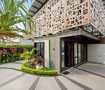 1/113 Nobby Parade, Miami QLD 4220 - House For Rent | Domain - Photo 4