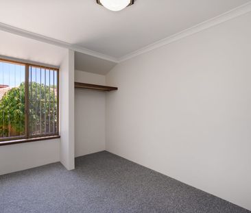 Spacious Family Home in a Peaceful Cul-de-Sac - Photo 2