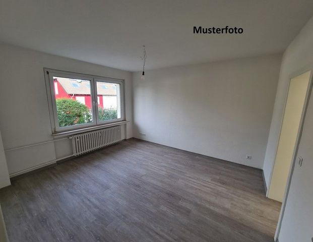zentrales 1-Zimmer-Appartment mit Balkon in modernisiertem Haus - Photo 1