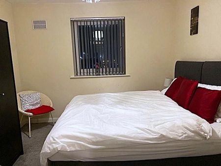 2 bedroom apartment to rent - Photo 5