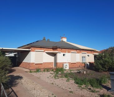 To register & apply for this property, please use this link: https:... - Photo 3