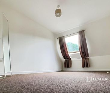 2 bedroom maisonette to rent - Photo 3