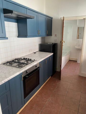 2 bedroom flat to rent - Photo 4