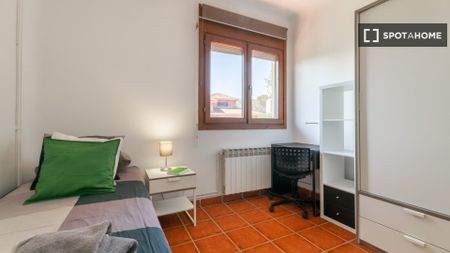 barcelona, Catalonia 08193 - Photo 4