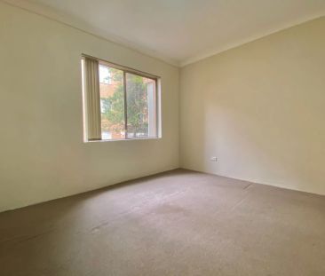 Spacious Two Bedroom Unit - Photo 4