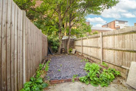 3 bedroom maisonette to rent - Photo 4