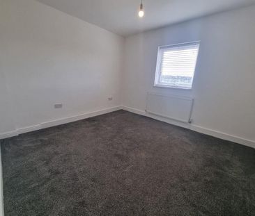 4 bedroom terraced house to rent - Photo 6