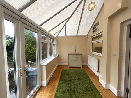 3 bedroom semi-detached house to rent - Photo 3